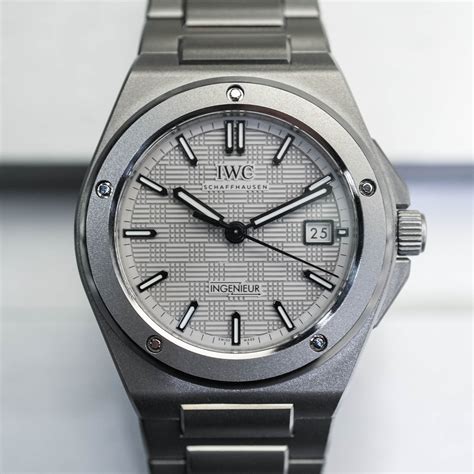 iwc ingenieur automatic 40 titanium.